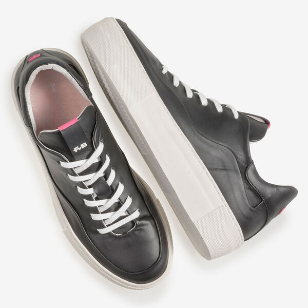 Zwarte kalfsleren sneaker