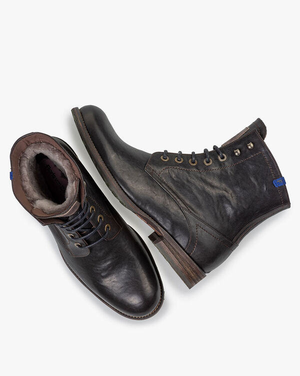 Lambskin lined lace boot black