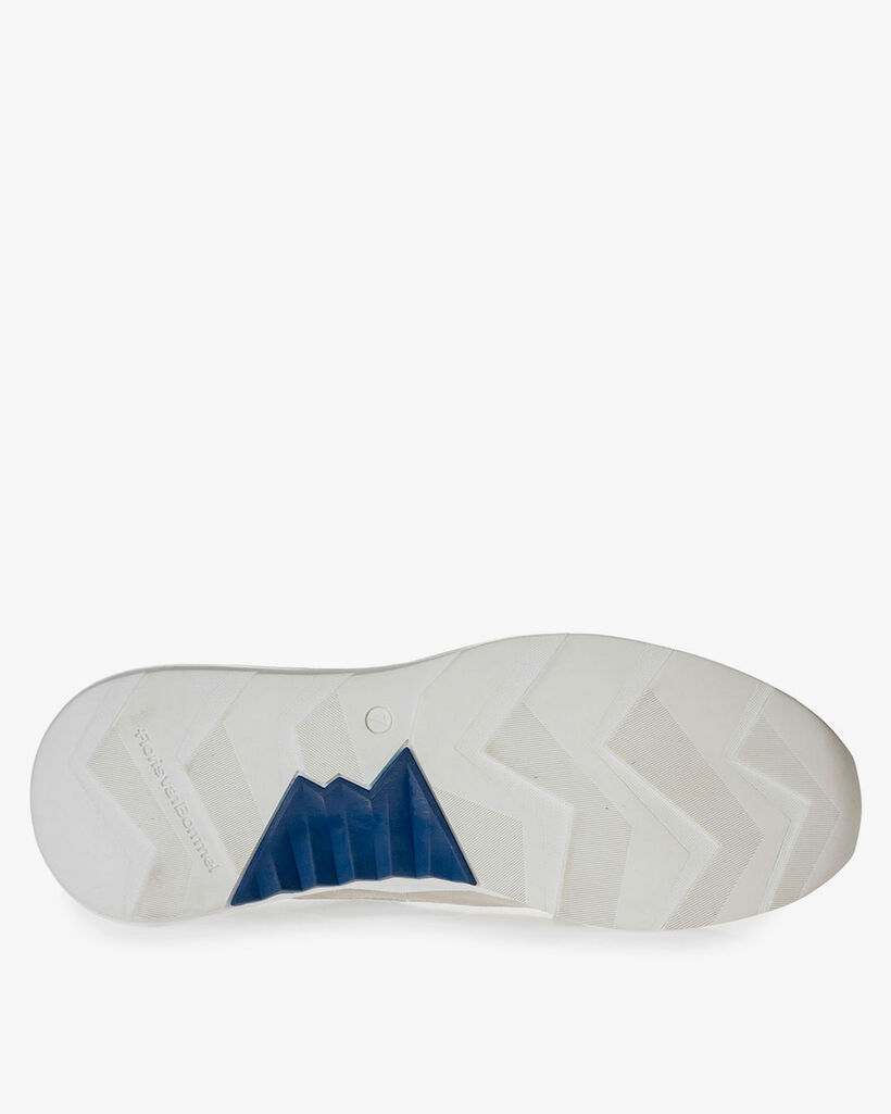 Witte sneaker su&egrave;de