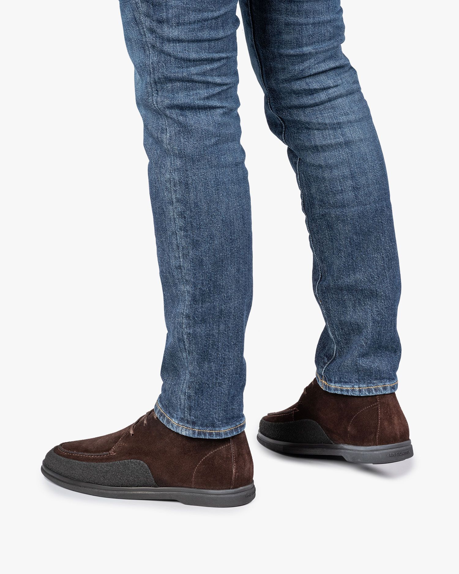 Bruine suède veterschoen SBM-50027-21-01 | Van Bommel Official®