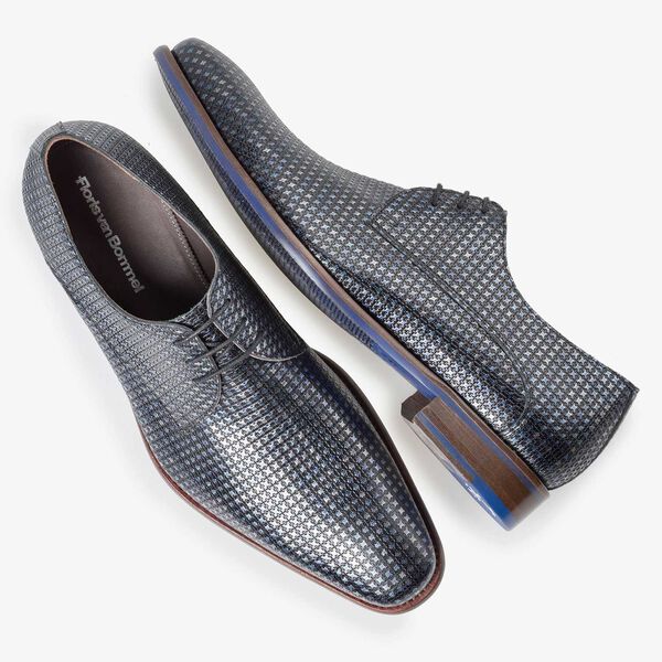 Blue leather lace shoe with metallic design