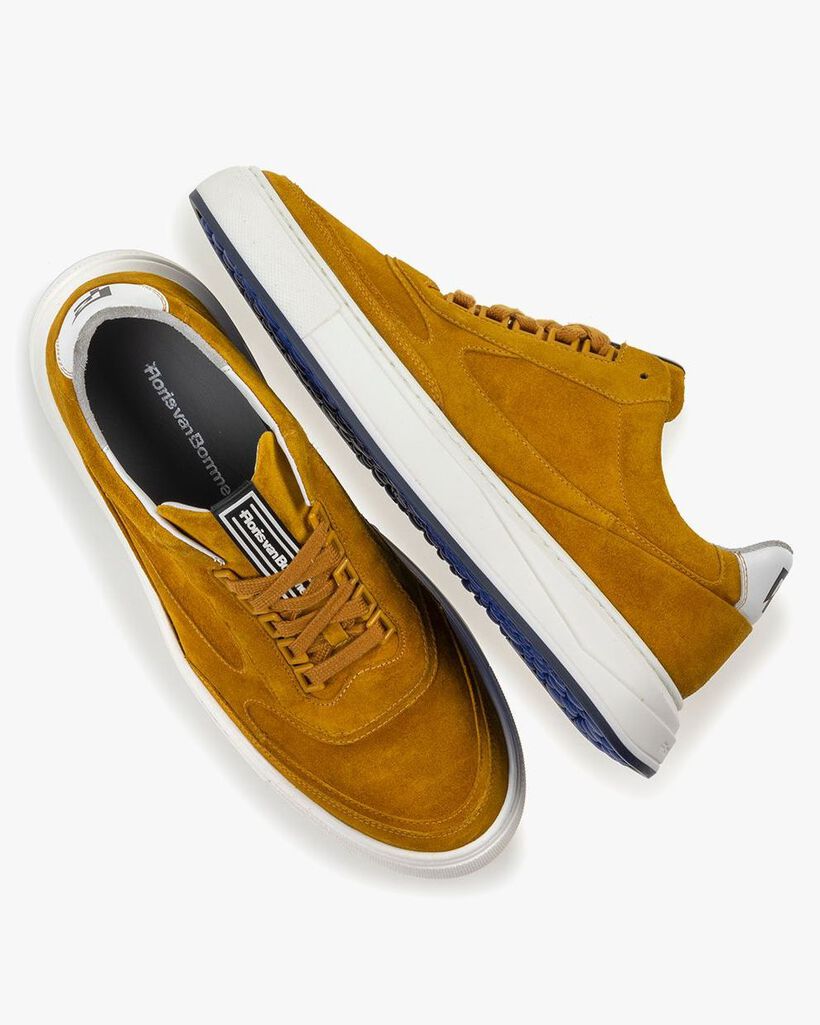 Sneaker yellow suede leather