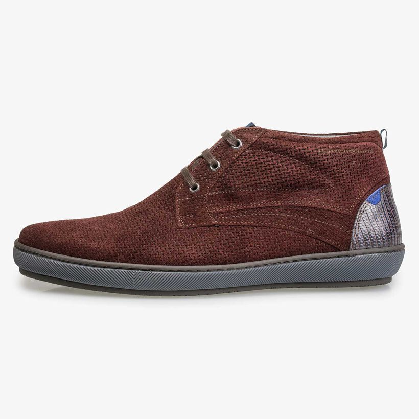 Burgundy red lace boot made of calf’s suede leather