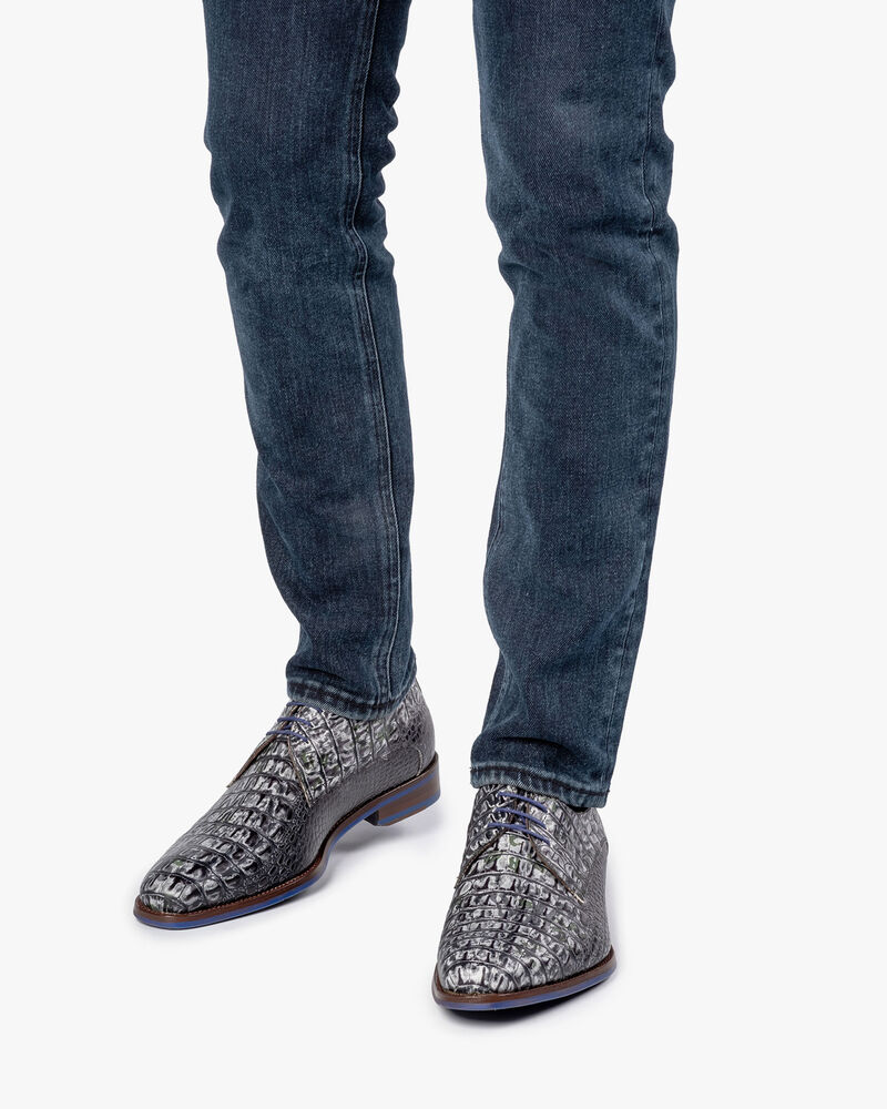 Lace shoe croco print grey