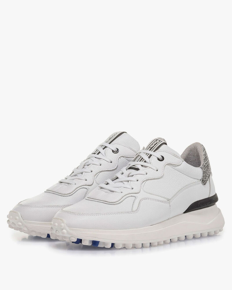 Witte kalfsleren sneaker met structuur