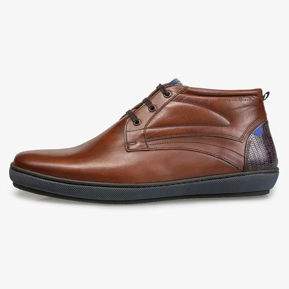 Dark cognac-coloured calf’s leather boot