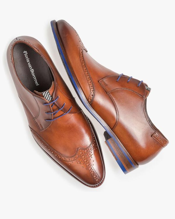 Cognac-coloured lace shoe