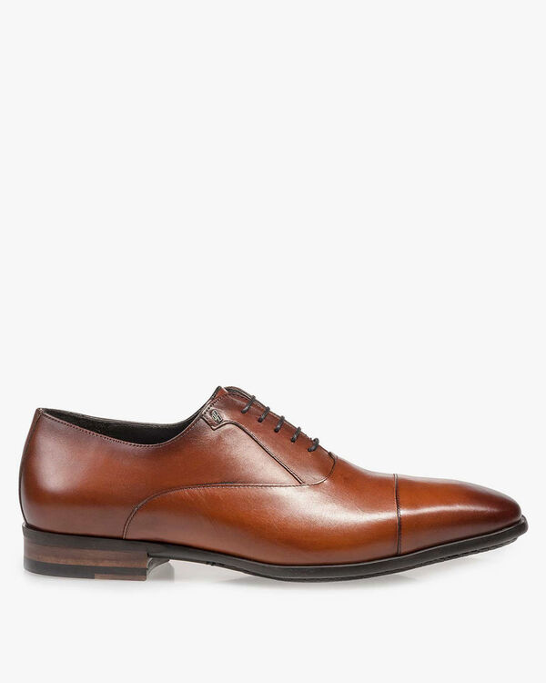 Cognac-coloured lace shoe
