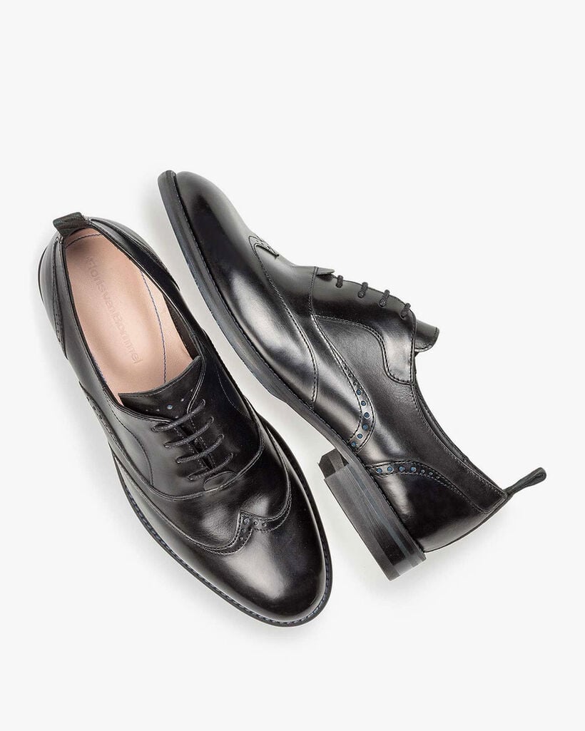 Black calf leather lace shoe