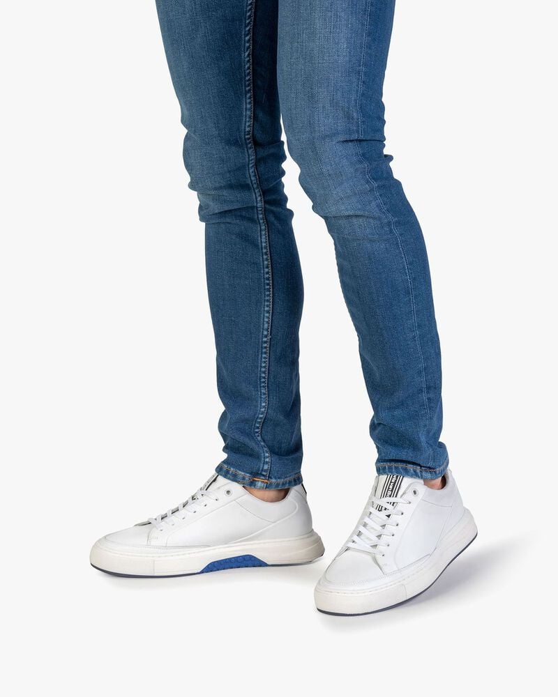 Sneaker calf leather white