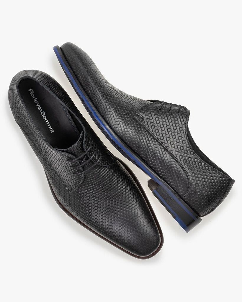 Lace shoe with print black