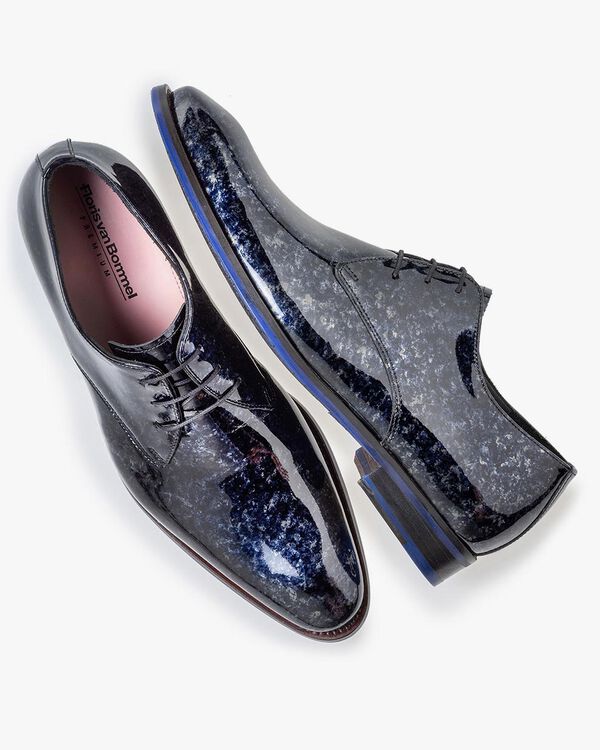 Lace shoe blue patent leather