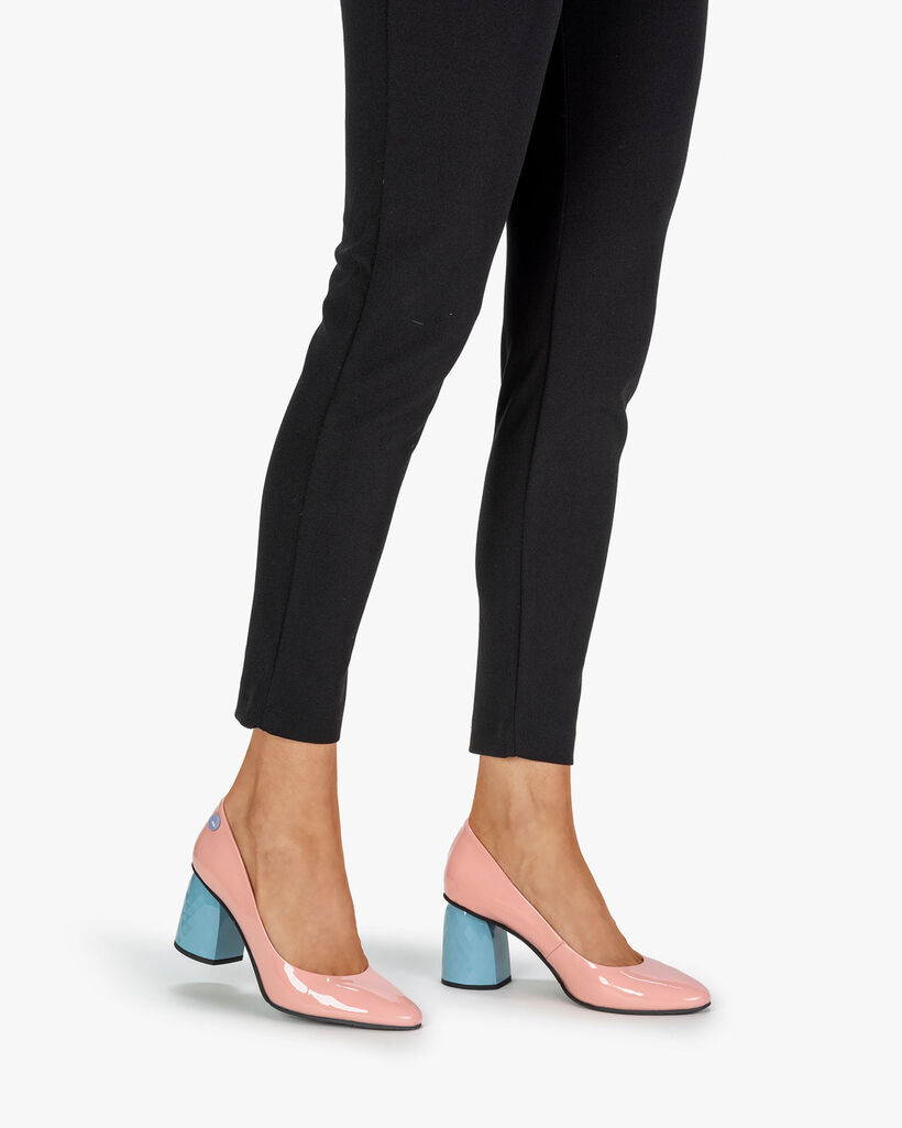 Pumps patent leather pink