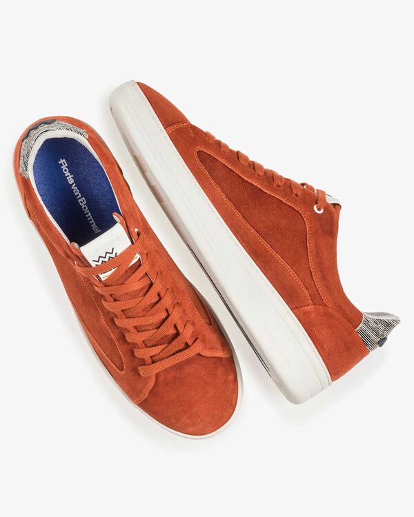 Oranje/rode su&egrave;de sneaker