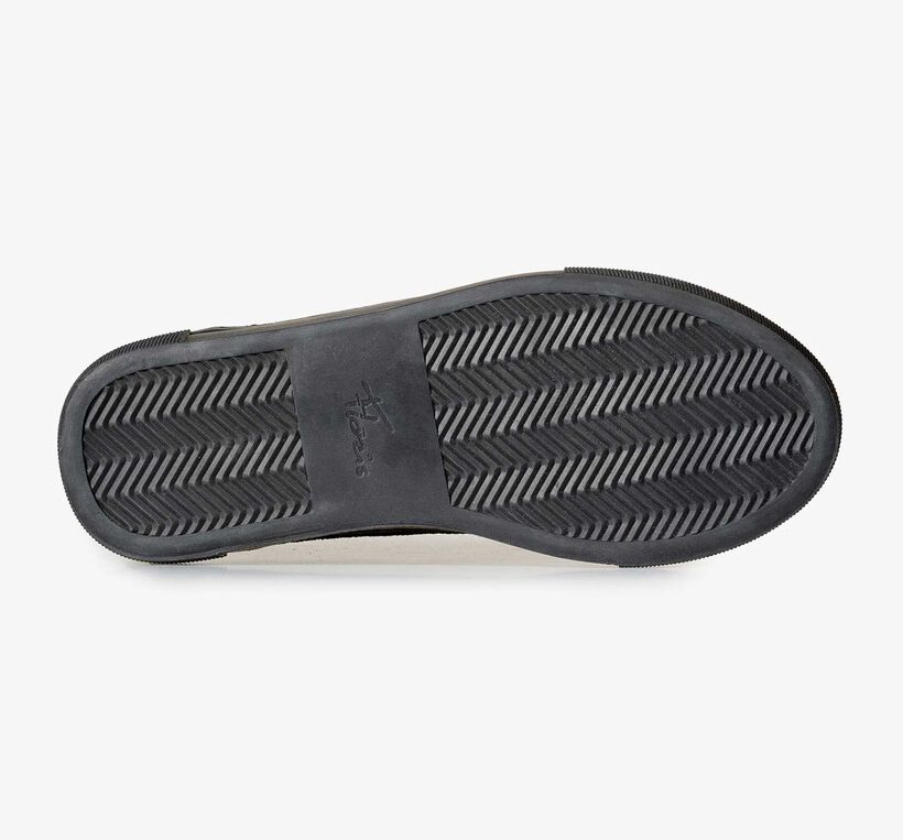 Leather sneaker with black/blue check pattern