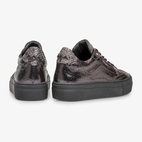 Dark silver-coloured leather lace shoe with a metallic print