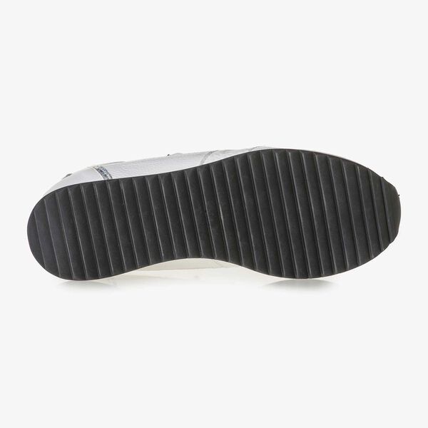 White structured leather sneaker