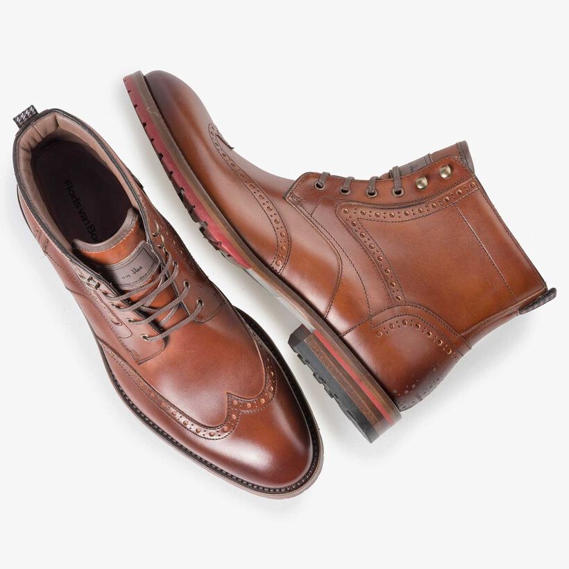 Cognac-coloured brogue leather lace boot