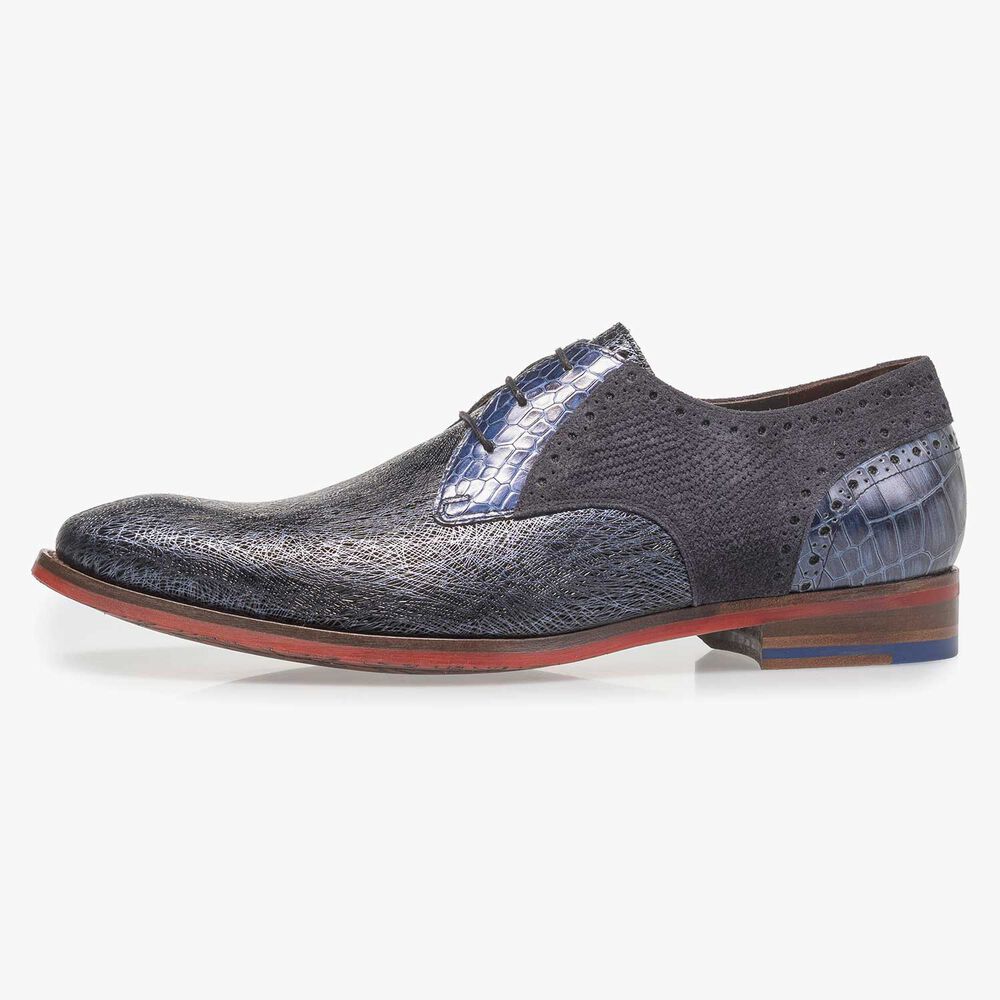 Blue leather lace shoe with metallic print