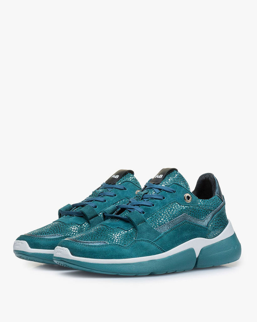 Blauwe su&egrave;de sneaker met metallicprint