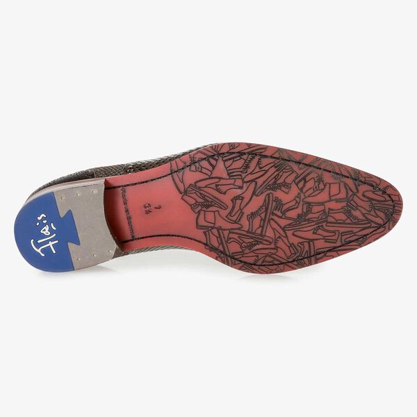 Premium dark brown calf leather lace shoe with metallic print