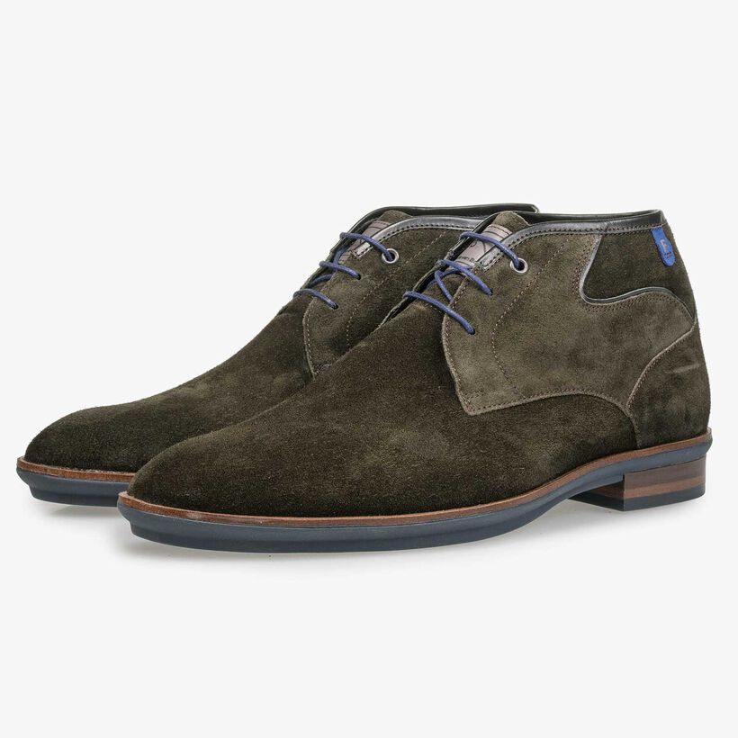 Olijfgroene kalfssu&egrave;de veterboot