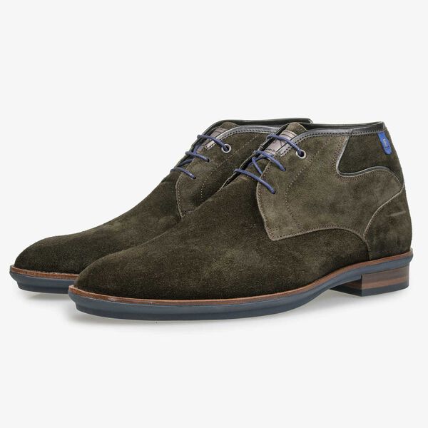 Olijfgroene kalfssu&egrave;de veterboot