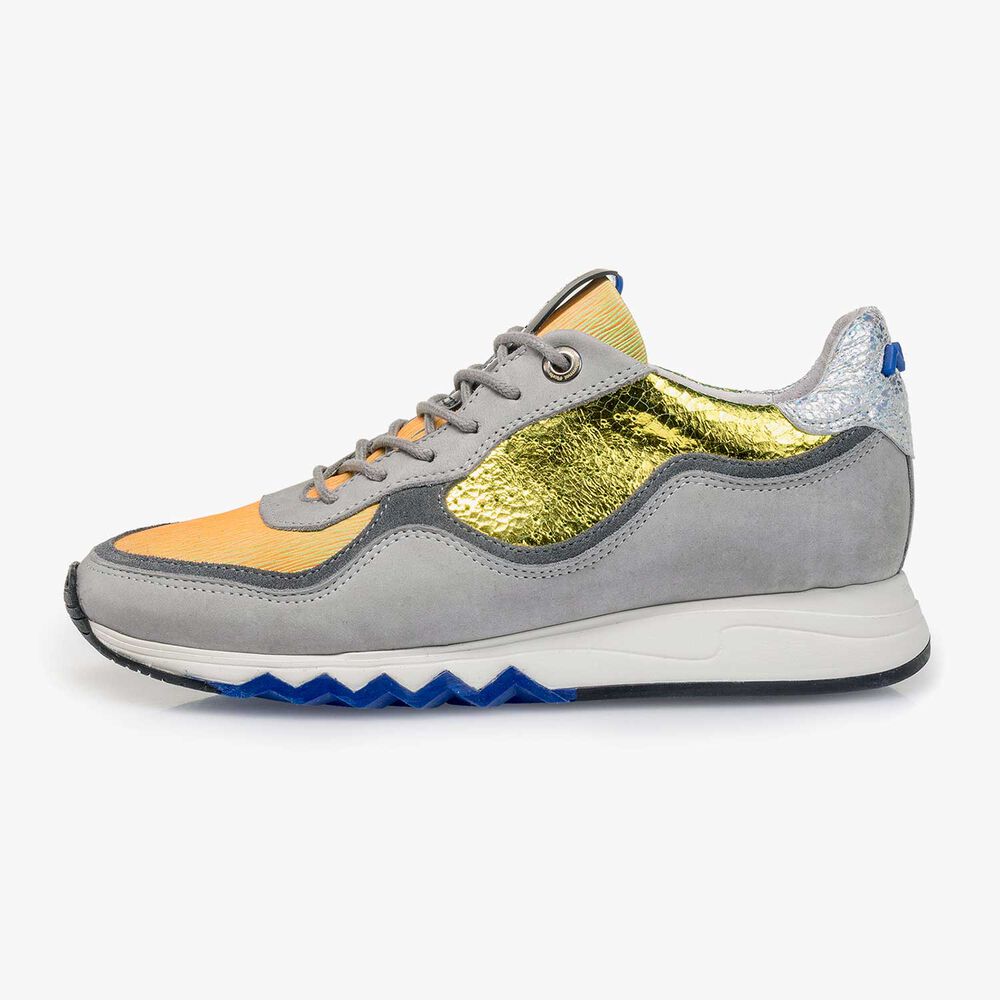 Grey nubuck leather sneaker with yellow details