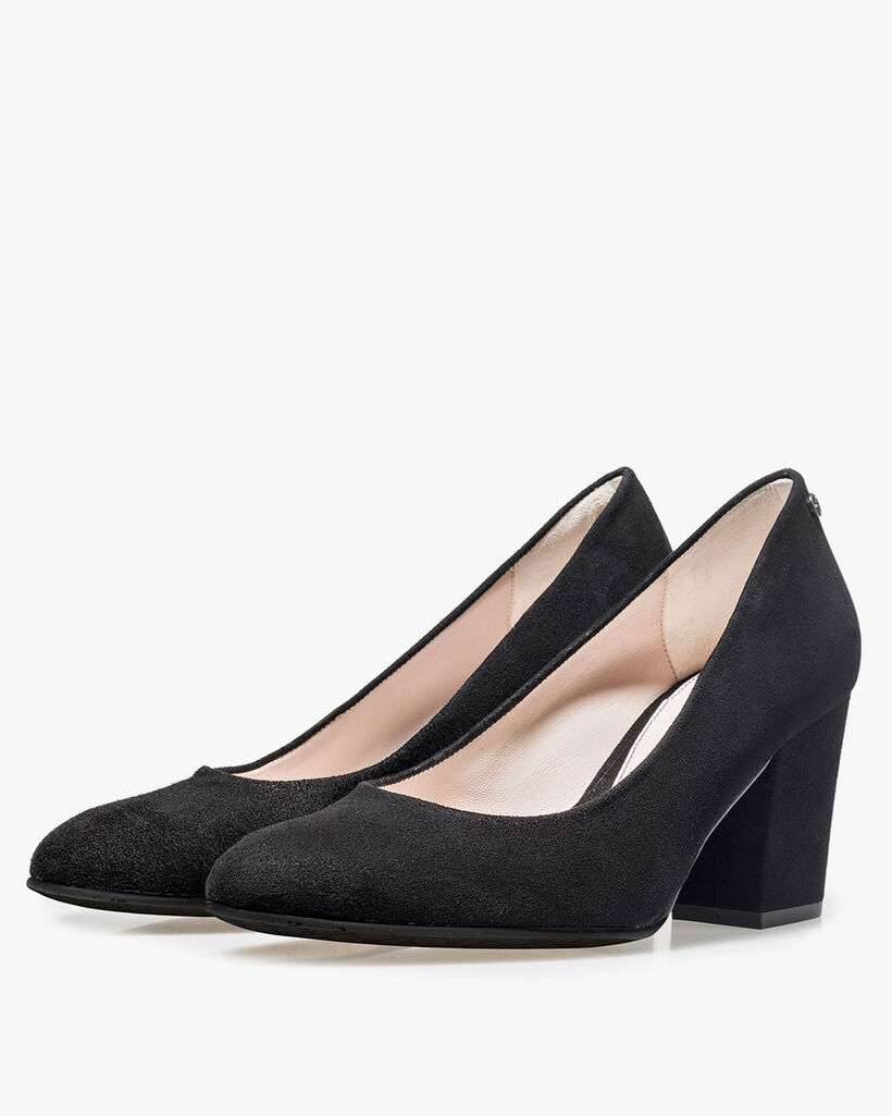 Zwarte su&egrave;de pump