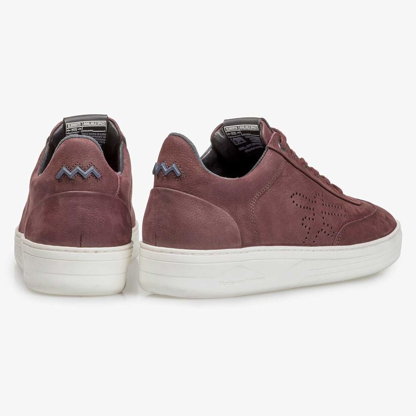 Rode nubuckleren sneaker met print