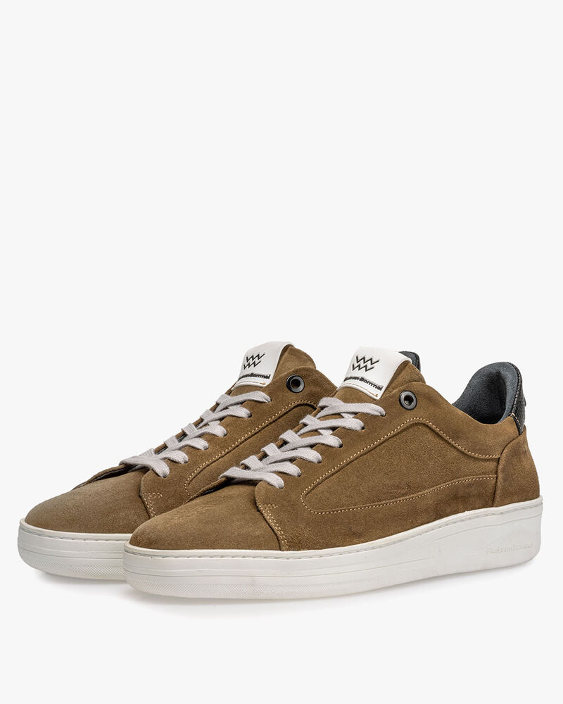 Sneaker beige su&egrave;de