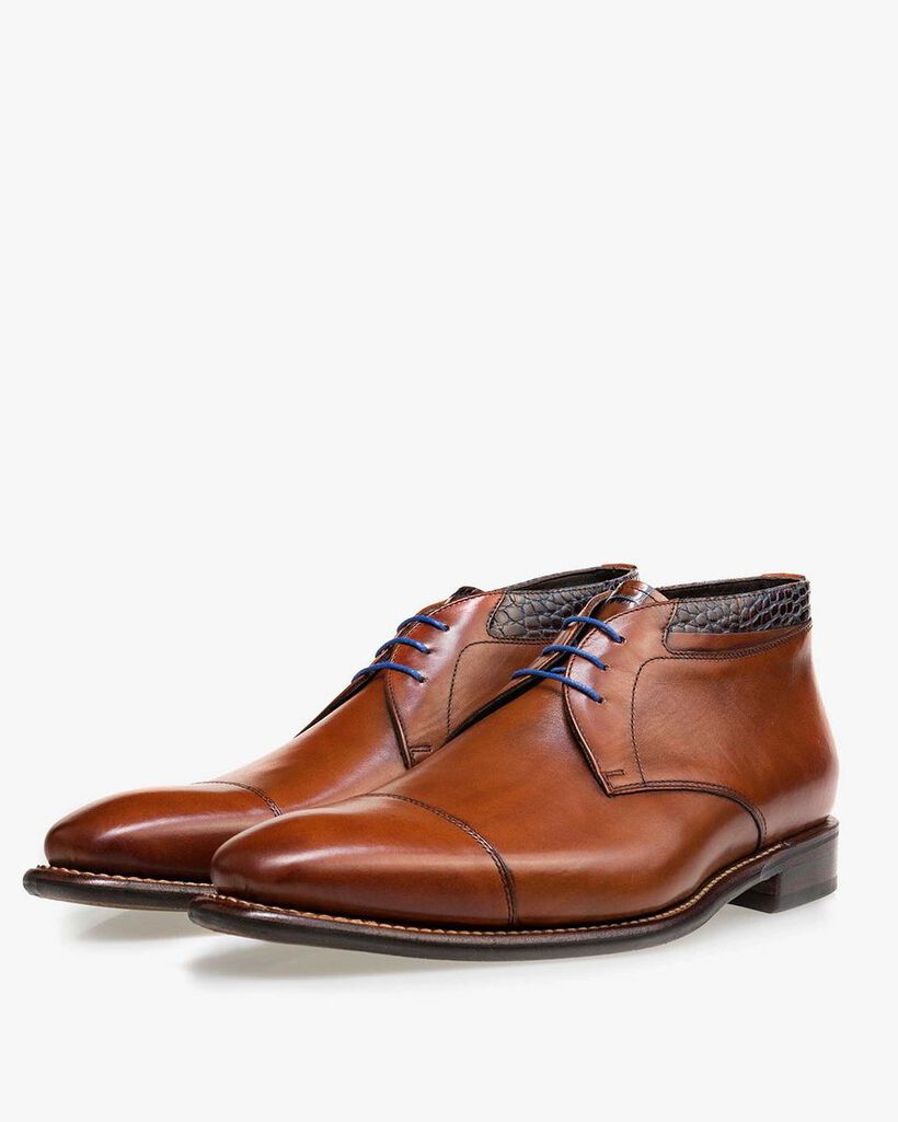 Bruine, halfhoge leren veterboot