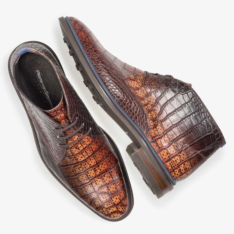 Premium cognac-coloured croco leather lace shoe
