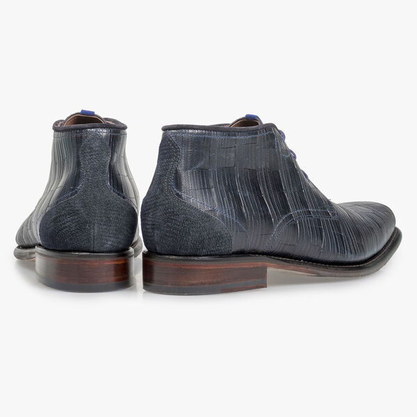 Blauwe leren veterboot met print
