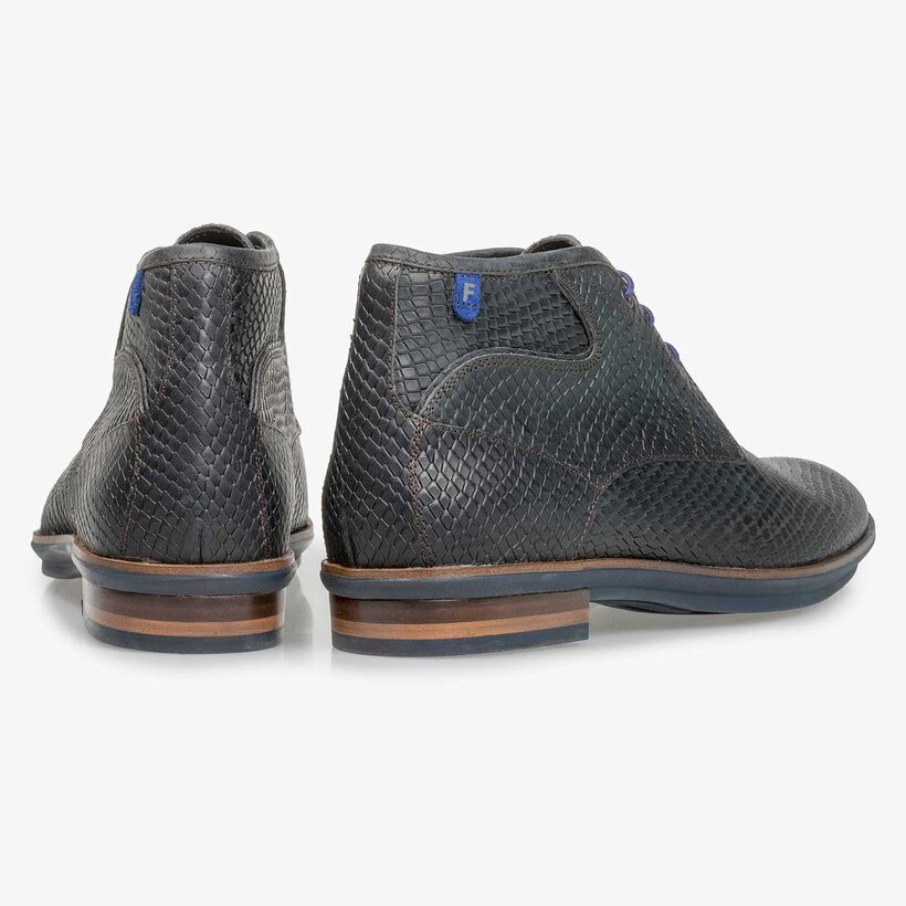 Zwarte leren veterschoen met snakeprint