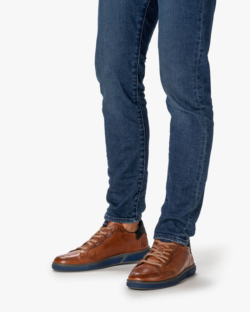 Sneaker calf leather cognac