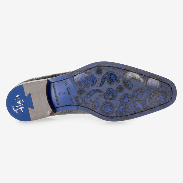 Blue leather lace shoe with metallic print
