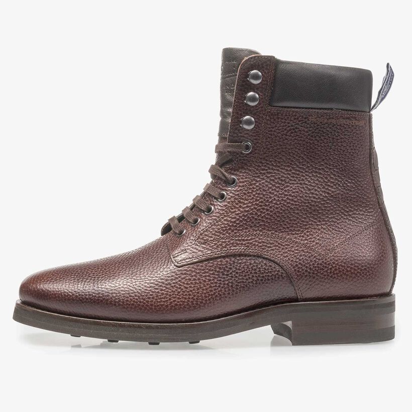 Donkerbruine kalfsleren veterboot met structuur