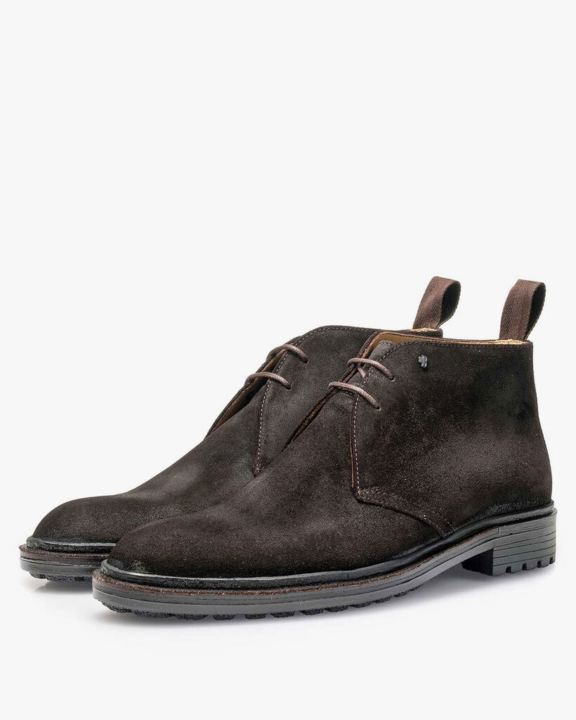 Donkerbruine su&egrave;de veterboot