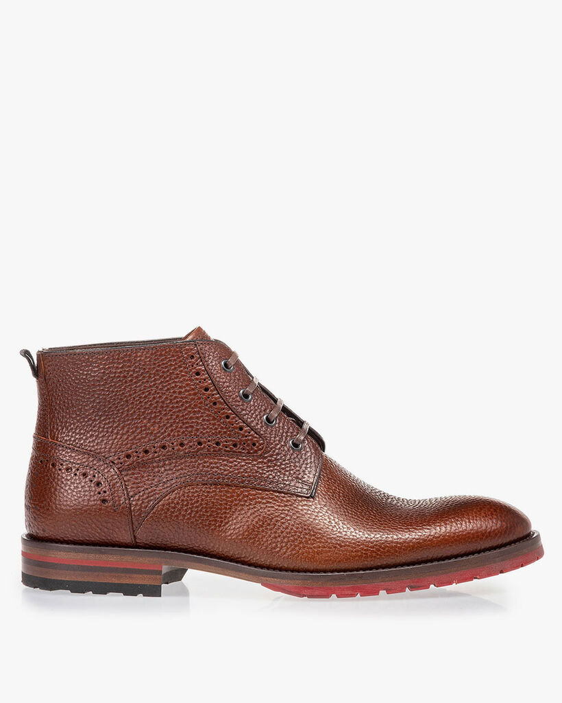 Veterboot structuurleer cognac