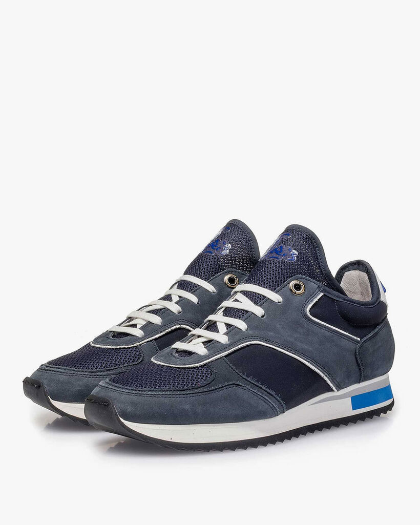 Dark blue nubuck leather sneaker