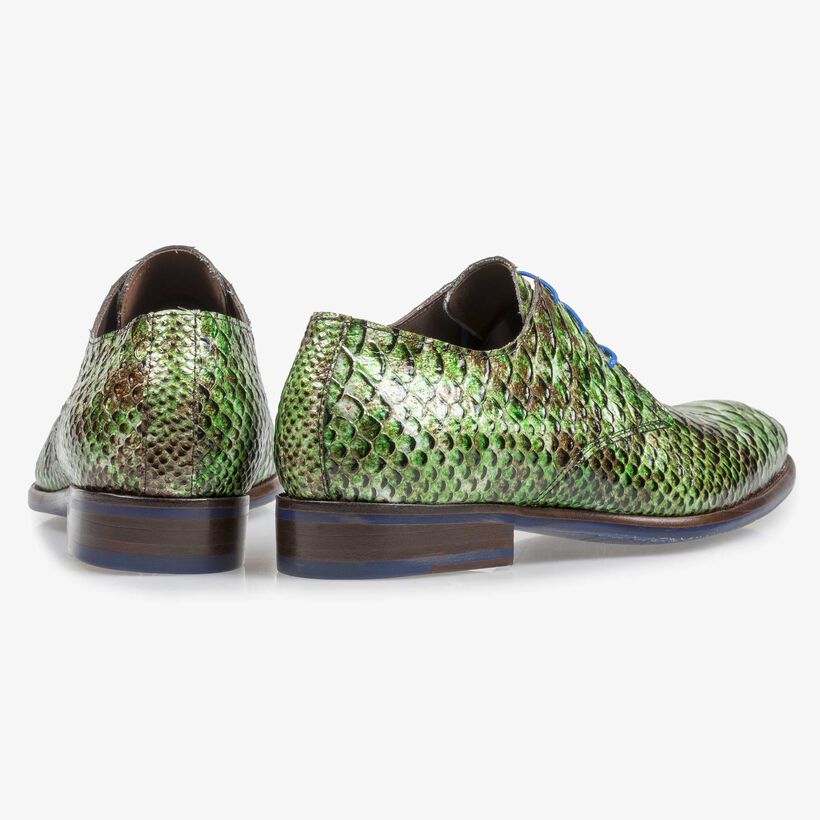 Groene lakleren veterschoen met snakeprint