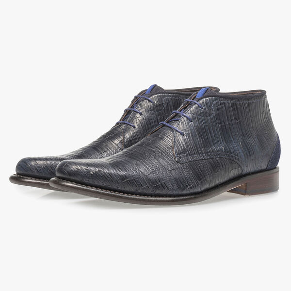 Blauwe leren veterboot met print