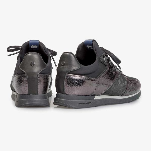 Dark grey leather sneaker with metallic print