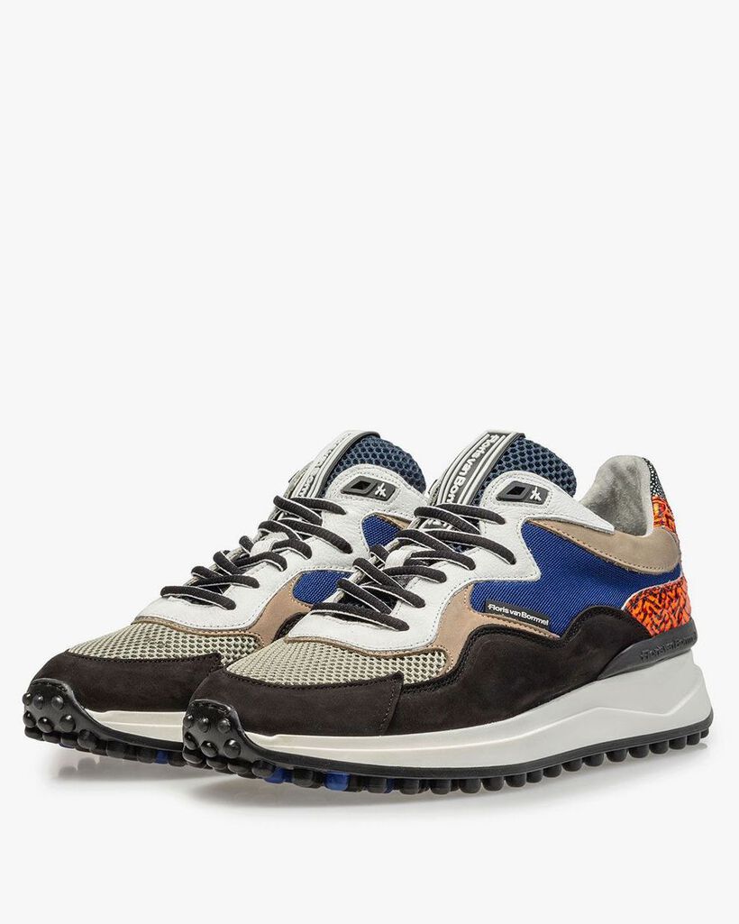 Zwarte nubuckleren sneaker