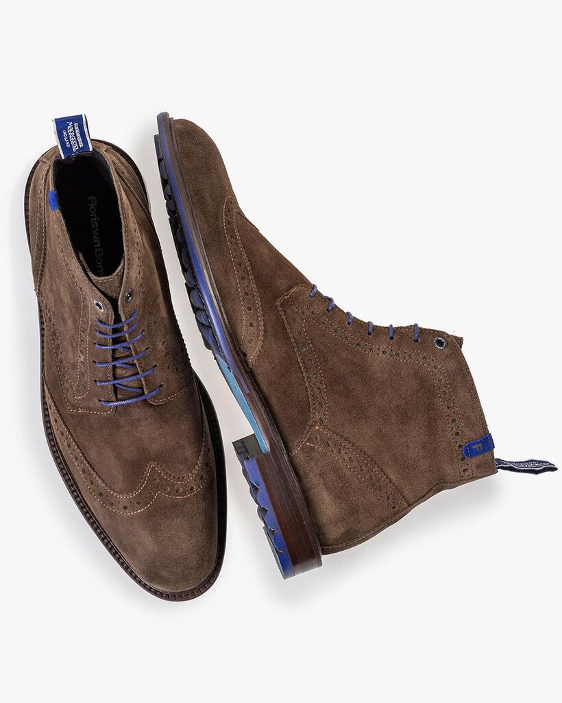 Dark taupe-coloured/brown suede lace boot