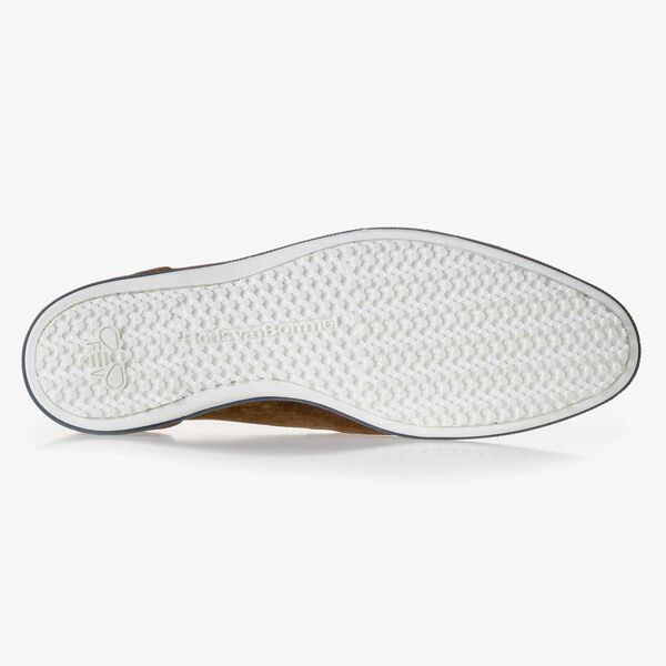 Brown suede leather lace shoe