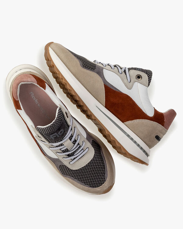 Sneaker su&egrave;de beige