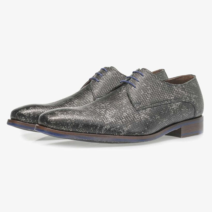 Dark grey leather lace shoe with metallic print