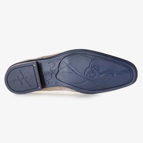 Su&egrave;de veterschoen licht taupe met dessin